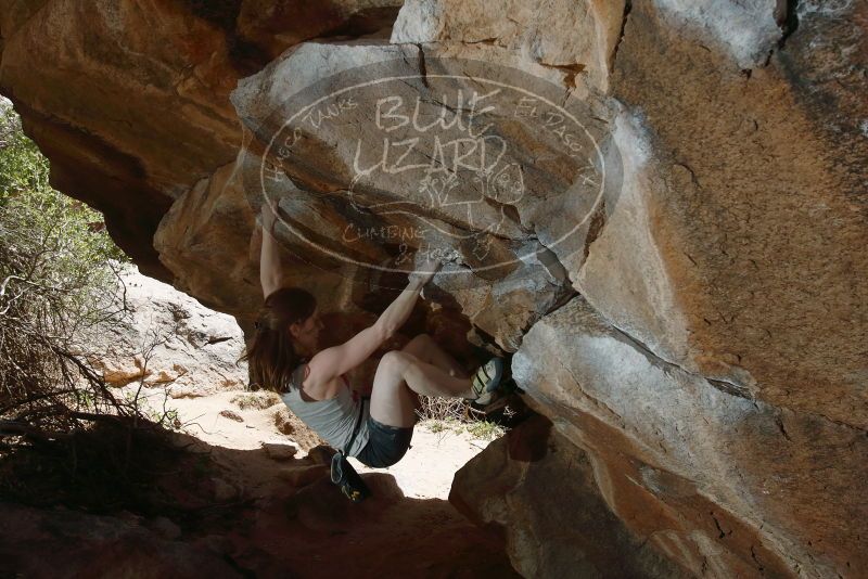 Bouldering in Hueco Tanks on 03/29/2019 with Blue Lizard Climbing and Yoga
Filename: SRM_20190329_1439020.jpg
Aperture: f/5.6
Shutter Speed: 1/250
Body: Canon EOS-1D Mark II
Lens: Canon EF 16-35mm f/2.8 L
