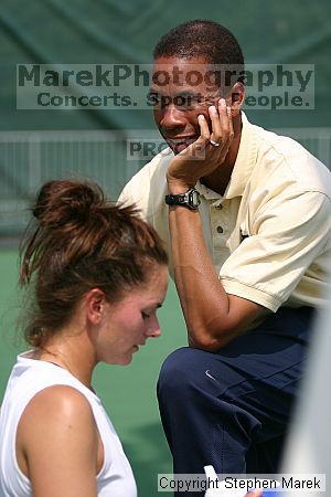 

Filename: img_3436_std.jpg
Aperture: f/2.8
Shutter Speed: 1/2500
Body: Canon EOS DIGITAL REBEL
Lens: Canon EF 80-200mm f/2.8 L