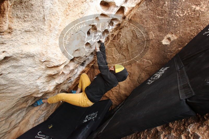 Bouldering in Hueco Tanks on 03/30/2019 with Blue Lizard Climbing and Yoga
Filename: SRM_20190330_1124140.jpg
Aperture: f/5.0
Shutter Speed: 1/200
Body: Canon EOS-1D Mark II
Lens: Canon EF 16-35mm f/2.8 L
