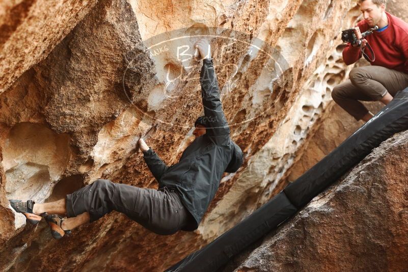 Bouldering in Hueco Tanks on 03/30/2019 with Blue Lizard Climbing and Yoga

Filename: SRM_20190330_1203070.jpg
Aperture: f/4.0
Shutter Speed: 1/320
Body: Canon EOS-1D Mark II
Lens: Canon EF 50mm f/1.8 II