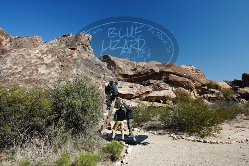 Bouldering in Hueco Tanks on 03/31/2019 with Blue Lizard Climbing and Yoga

Filename: SRM_20190331_1005000.jpg
Aperture: f/5.6
Shutter Speed: 1/160
Body: Canon EOS-1D Mark II
Lens: Canon EF 16-35mm f/2.8 L