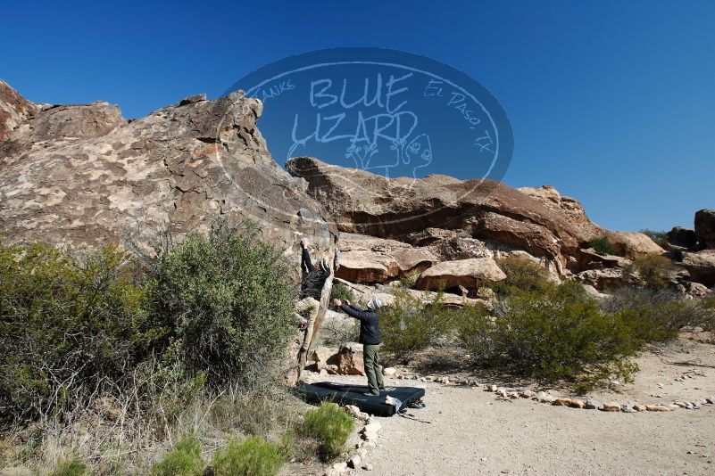Bouldering in Hueco Tanks on 03/31/2019 with Blue Lizard Climbing and Yoga

Filename: SRM_20190331_1008050.jpg
Aperture: f/5.6
Shutter Speed: 1/160
Body: Canon EOS-1D Mark II
Lens: Canon EF 16-35mm f/2.8 L
