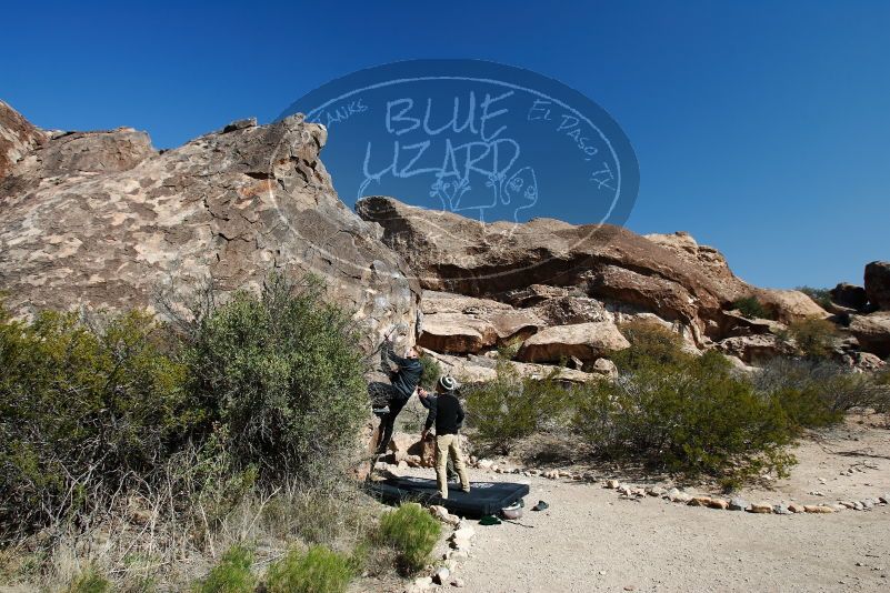 Bouldering in Hueco Tanks on 03/31/2019 with Blue Lizard Climbing and Yoga
Filename: SRM_20190331_1012370.jpg
Aperture: f/5.6
Shutter Speed: 1/160
Body: Canon EOS-1D Mark II
Lens: Canon EF 16-35mm f/2.8 L