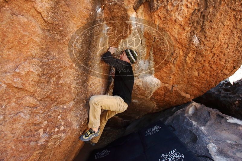 Bouldering in Hueco Tanks on 03/31/2019 with Blue Lizard Climbing and Yoga

Filename: SRM_20190331_1209520.jpg
Aperture: f/5.6
Shutter Speed: 1/250
Body: Canon EOS-1D Mark II
Lens: Canon EF 16-35mm f/2.8 L