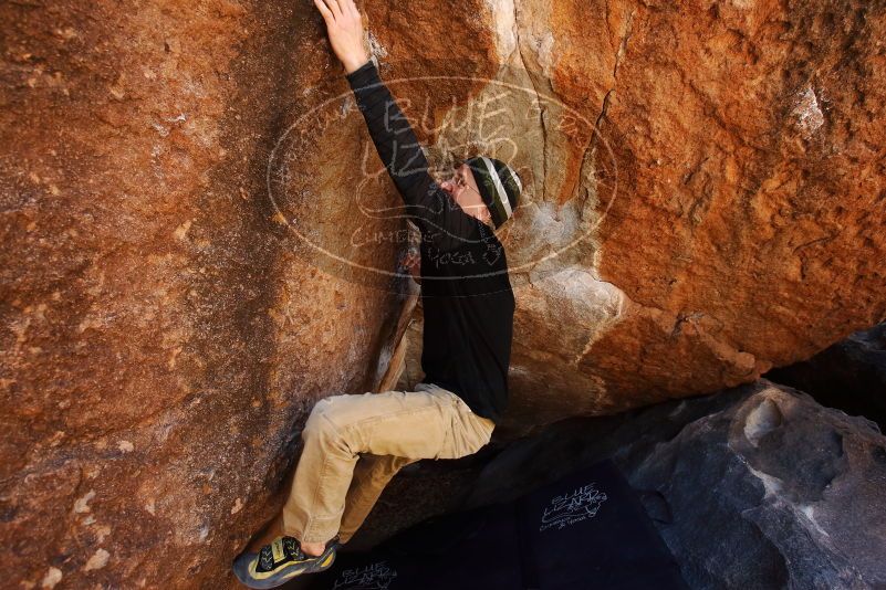 Bouldering in Hueco Tanks on 03/31/2019 with Blue Lizard Climbing and Yoga
Filename: SRM_20190331_1217060.jpg
Aperture: f/5.6
Shutter Speed: 1/250
Body: Canon EOS-1D Mark II
Lens: Canon EF 16-35mm f/2.8 L