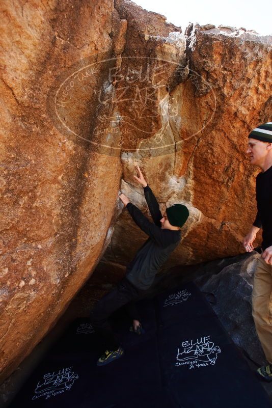 Bouldering in Hueco Tanks on 03/31/2019 with Blue Lizard Climbing and Yoga
Filename: SRM_20190331_1218160.jpg
Aperture: f/5.6
Shutter Speed: 1/250
Body: Canon EOS-1D Mark II
Lens: Canon EF 16-35mm f/2.8 L