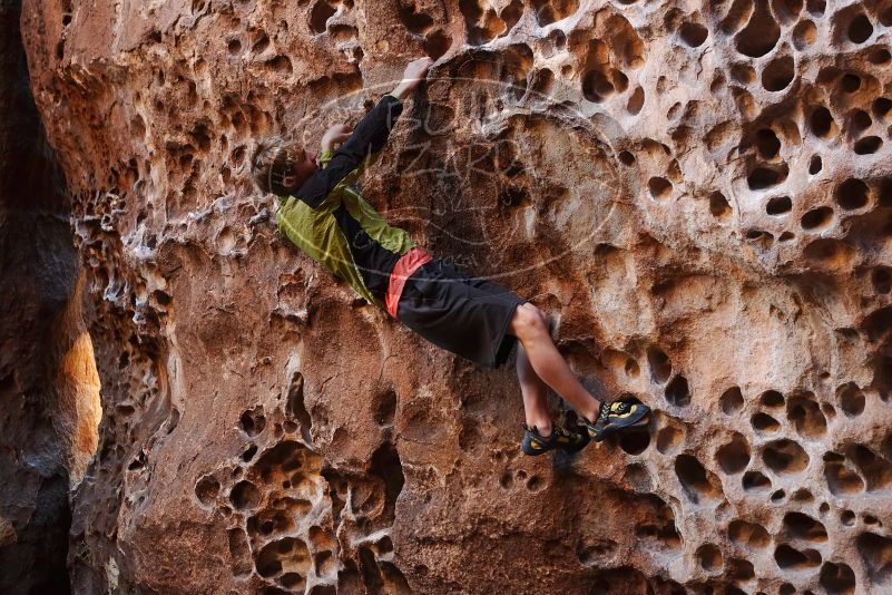 Bouldering in Hueco Tanks on 03/31/2019 with Blue Lizard Climbing and Yoga

Filename: SRM_20190331_1523550.jpg
Aperture: f/3.5
Shutter Speed: 1/125
Body: Canon EOS-1D Mark II
Lens: Canon EF 50mm f/1.8 II