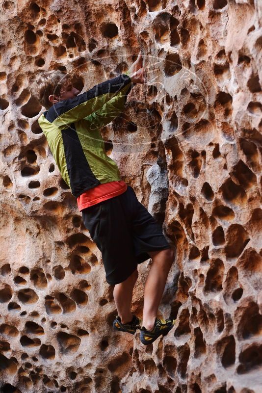 Bouldering in Hueco Tanks on 03/31/2019 with Blue Lizard Climbing and Yoga

Filename: SRM_20190331_1524310.jpg
Aperture: f/3.5
Shutter Speed: 1/100
Body: Canon EOS-1D Mark II
Lens: Canon EF 50mm f/1.8 II