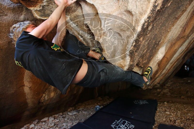 Bouldering in Hueco Tanks on 04/05/2019 with Blue Lizard Climbing and Yoga
Filename: SRM_20190405_1319580.jpg
Aperture: f/4.0
Shutter Speed: 1/100
Body: Canon EOS-1D Mark II
Lens: Canon EF 16-35mm f/2.8 L