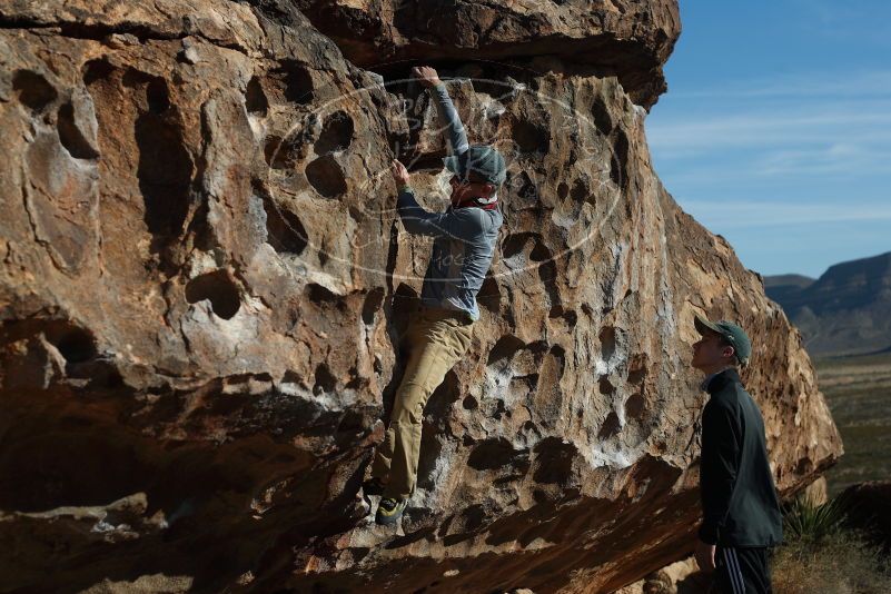 Bouldering in Hueco Tanks on 04/06/2019 with Blue Lizard Climbing and Yoga

Filename: SRM_20190406_0852590.jpg
Aperture: f/4.0
Shutter Speed: 1/800
Body: Canon EOS-1D Mark II
Lens: Canon EF 50mm f/1.8 II