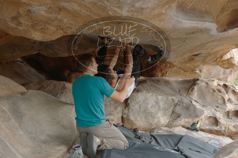 Bouldering in Hueco Tanks on 04/13/2019 with Blue Lizard Climbing and Yoga
Filename: SRM_20190413_1310330.jpg
Aperture: f/4.0
Shutter Speed: 1/250
Body: Canon EOS-1D Mark II
Lens: Canon EF 50mm f/1.8 II